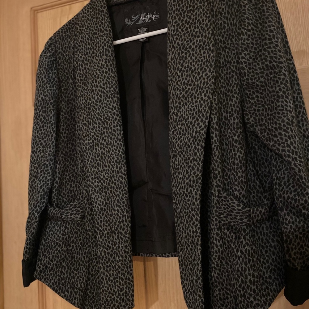 NWOT leopard detail blazer